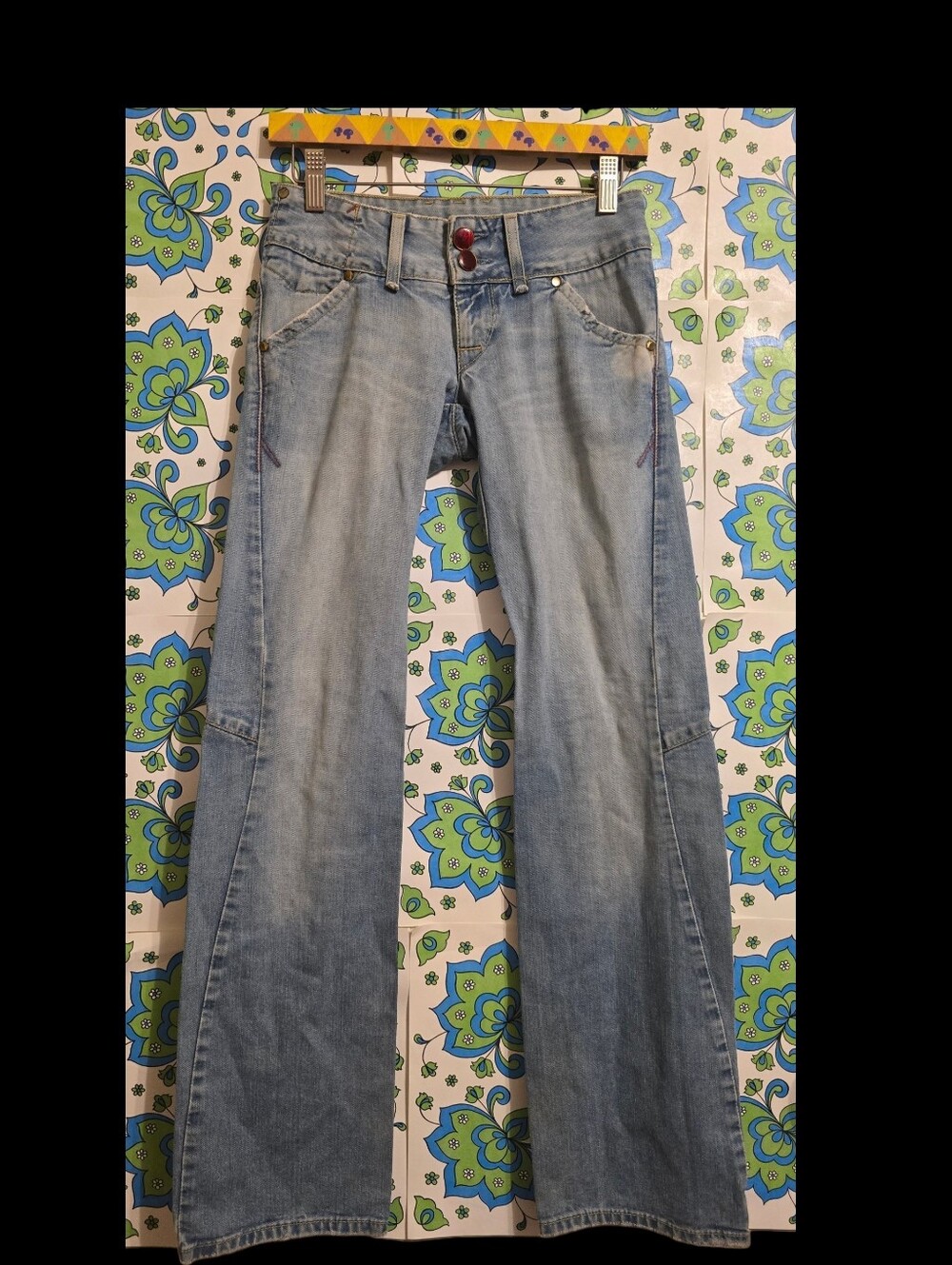 Vintage | Levi's Light Wash Y2K Denim
